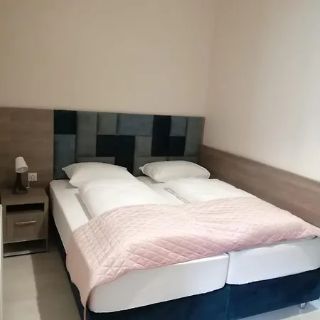 Posejdon 公寓式酒店 斯维诺乌伊希切